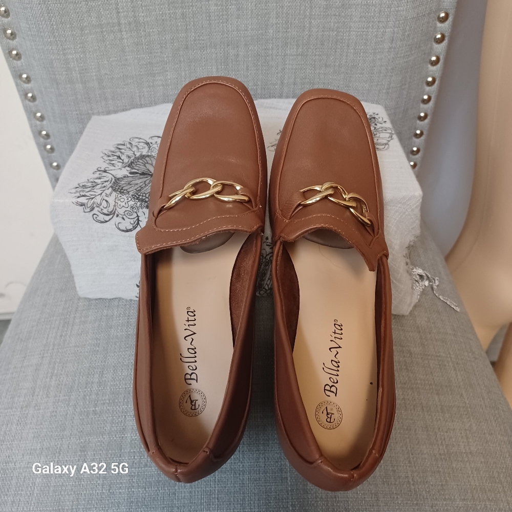 Bella Vita Brown and Gold Loafers Flats Size 9.m - Picture 4 of 15